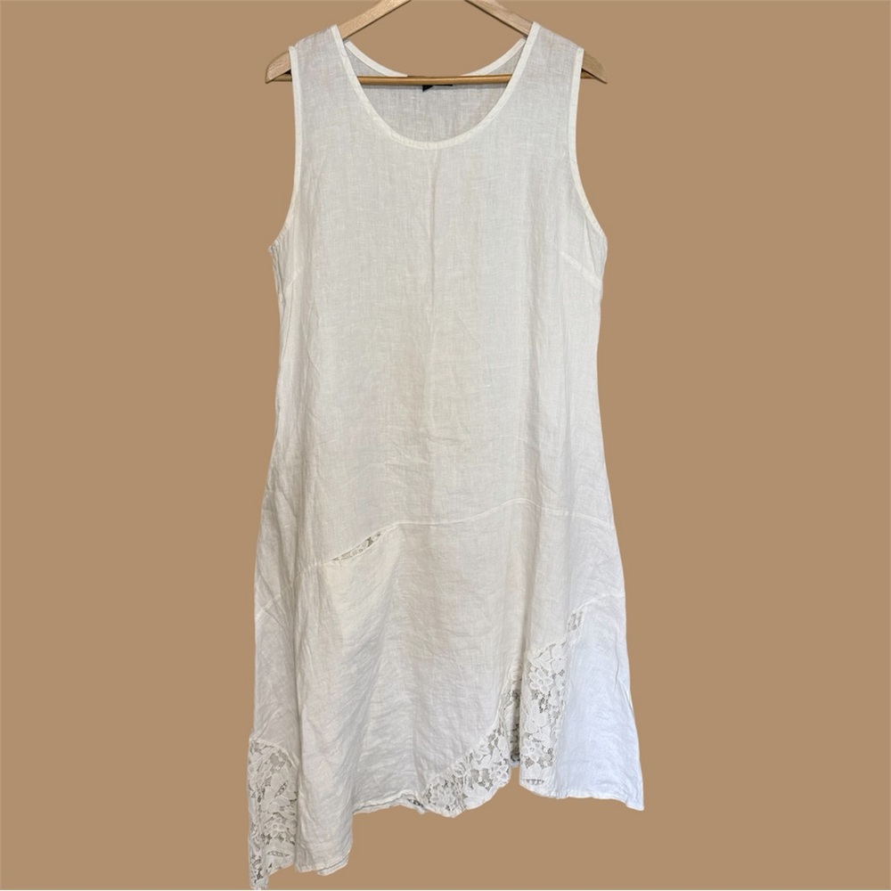 CHARLIE B White Linen Sleeveless Lace-Trim Shift Dress